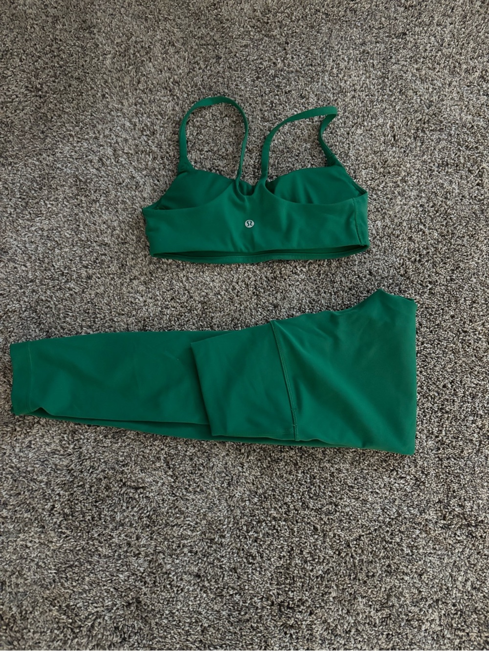 lululemon athletica Emerald Green Strappy Sports Bra and Leggings Set